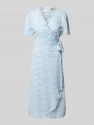 A-view Midi Wickelkleid Modell 'Peony' in Hellblau, Größe 34