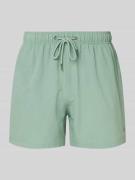 MCNEAL Relaxed Fit Badeshorts mit Logo-Stitching in Metallic Gruen, Gr...