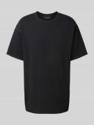 PEAK PERFORMANCE T-Shirt mit geripptem Rundhalsausschnitt in Black, Gr...