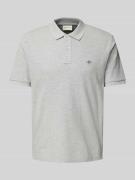 Gant Regular Fit Poloshirt mit Label-Stitching in Mittelgrau Melange, ...