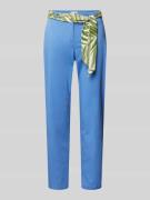 Christian Berg Woman Slim Fit Chino mit Bindegürtel in Blau, Größe 40