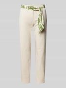 Christian Berg Woman Slim Fit Chino mit Bindegürtel in Ecru, Größe 48