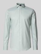 BOSS Slim Fit Business-Hemd mit Haifischkragen Modell 'Hank' in Oliv, ...