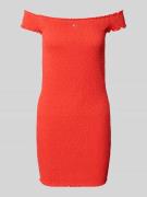 Tommy Jeans Slim Fit Bodycon-Minikleid mit Carmen-Ausschnitt in Korall...