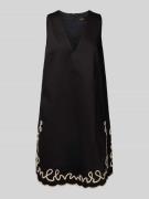 BOSS Orange Minikleid mit V-Ausschnitt Modell 'Dembrolai' in Black, Gr...