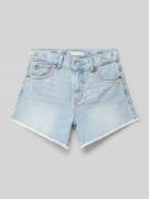 Levi’s® Kids Jeansshorts mit Fransen und Label-Detail in Hellblau, Grö...