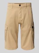 s.Oliver RED LABEL Relaxed Fit Cargoshorts aus Baumwoll-Mix in Beige, ...