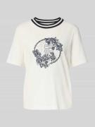 Marc Cain T-Shirt mit Ziersteinbesatz und Rundhalsausschnitt in Offwhi...