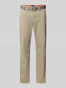 MCNEAL Slim Fit Chino mit Gürtel in Lind, Größe 102
