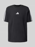 adidas Sportswear T-Shirt mit Logo-Stitching in Black, Größe M