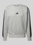 adidas Sportswear Sweatshirt mit Label-Print in Hellgrau, Größe L