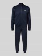 EA7 Emporio Armani Trainingsanzug mit Label-Print in Dunkelblau, Größe...