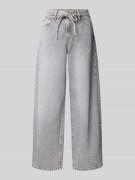 Only Loose Fit Jeans aus reiner Baumwolle Modell 'GIANNA ' in Hellgrau...