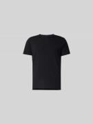 Filippa K Regular Fit T-Shirt mit Rollsaum in Black, Größe L