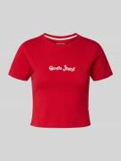 Guess Jeans Cropped T-Shirt mit Label-Stitching in Rot, Größe L