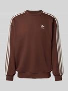 adidas Originals Oversized Sweatshirt mit Label-Stitching in Dunkelbra...