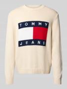 Tommy Jeans Regular Fit Strickpullover aus reiner Baumwolle in Offwhit...