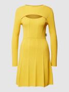 HUGO Strickkleid mit Label-Detail in Senf, Größe XS