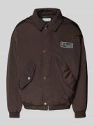 Lacoste Regular Fit Bomberjacke mit Umlegekragen in Dunkelbraun, Größe...