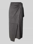 s.Oliver BLACK LABEL Taillierter Rock in Lederoptik mit Knotendetail i...