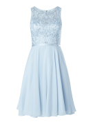 Luxuar Cocktailkleid mit Ziersteinen in Hellblau, Größe 38