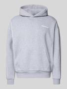 REVIEW Hoodie mit Label-Print in Hellgrau Melange, Größe L