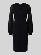 s.Oliver BLACK LABEL Figurumspielendes Strickkleid aus Viskose-Mix in ...