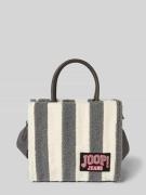 JOOP! Jeans Handtasche aus Teddyfell mit Label-Patch Modell 'SQUADRA A...