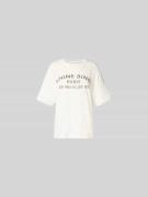 Anine Bing T-Shirt mit Label-Print in Ecru, Größe L