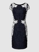 Christian Berg Cocktail Cocktailkleid mit Zierbesatz in Marine Melange...