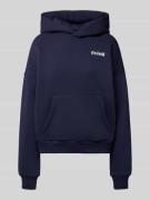 Review Oversized Hoodie mit Label-Print in Marine, Größe L