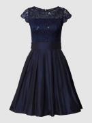 Swing Cocktailkleid mit Spitzenbesatz in Marine, Größe 34