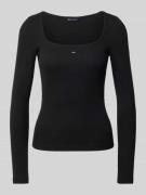 Tommy Jeans Slim Fit Langarmshirt aus Baumwoll-Mix in Black, Größe L