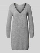 Only Tailliertes Strickkleid mit V-Ausschnitt Modell 'TAMMY' in Hellgr...