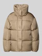 Gant Relaxed Fit Daunenjacke mit Stehkragen in Camel, Größe L