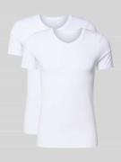 Christian Berg Men T-Shirt mit V-Ausschnitt im 2er-Pack in Weiss, Größ...