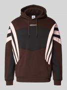adidas Originals Hoodie mit Kapuze in Dunkelbraun, Größe L