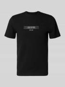 Guess T-Shirt mit Label-Detail in Black, Größe L