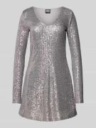 Review X GNO REVIEW x GNO - Minikleid mit Paillettenbesatz in Silber, ...