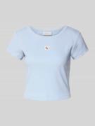 Calvin Klein Jeans Cropped T-Shirt mit Label-Detail in Hellblau, Größe...
