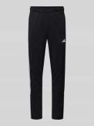 adidas Training Sweatpants mit Label-Print in Black, Größe L
