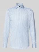 BOSS Slim Fit Businesshemd aus reiner Baumwolle Modell 'HANK' in Gruen...