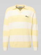 REVIEW Regular Fit Strick-Poloshirt mit Block-Streifen in Hellgelb, Gr...