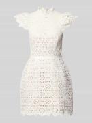Bardot Cocktailkleid aus Häkelspitze Modell 'ROWEN' in Offwhite, Größe...