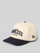 New Era Cap mit Stitchings Modell 'WORDMARK 9FORTY® MC' in Beige, Größ...