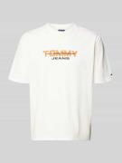 Tommy Jeans Regular Fit T-Shirt aus reiner Baumwolle in Offwhite, Größ...