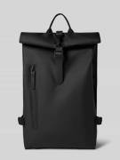 RAINS Rolltop Rucksack mit Reißverschlusstasche in Black, Größe 1