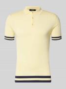 Guess Slim Fit Poloshirt aus Lyocell-Seide-Mix in Hellgelb, Größe L