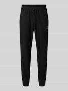 EA7 Emporio Armani Regular Fit Sweatpants mit Strukturmuster in Black,...