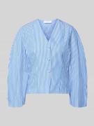 Rich & Royal Bluse mit V-Ausschnitt und Knopfleiste in Hellblau, Größe...